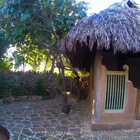 Utopia Rote Lodge Нембрала Екстер'єр фото